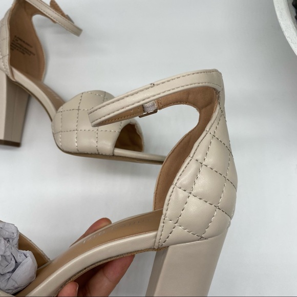 MADDEN GIRL
Blend-Q Quilted Two-Piece Block-Heel Sandals in faux leather 7.5 - Picture 8 of 8